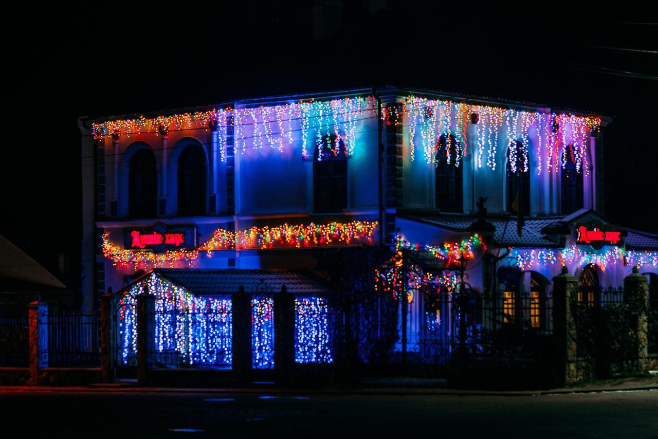 Antique House Hotel Дубно Экстерьер фото