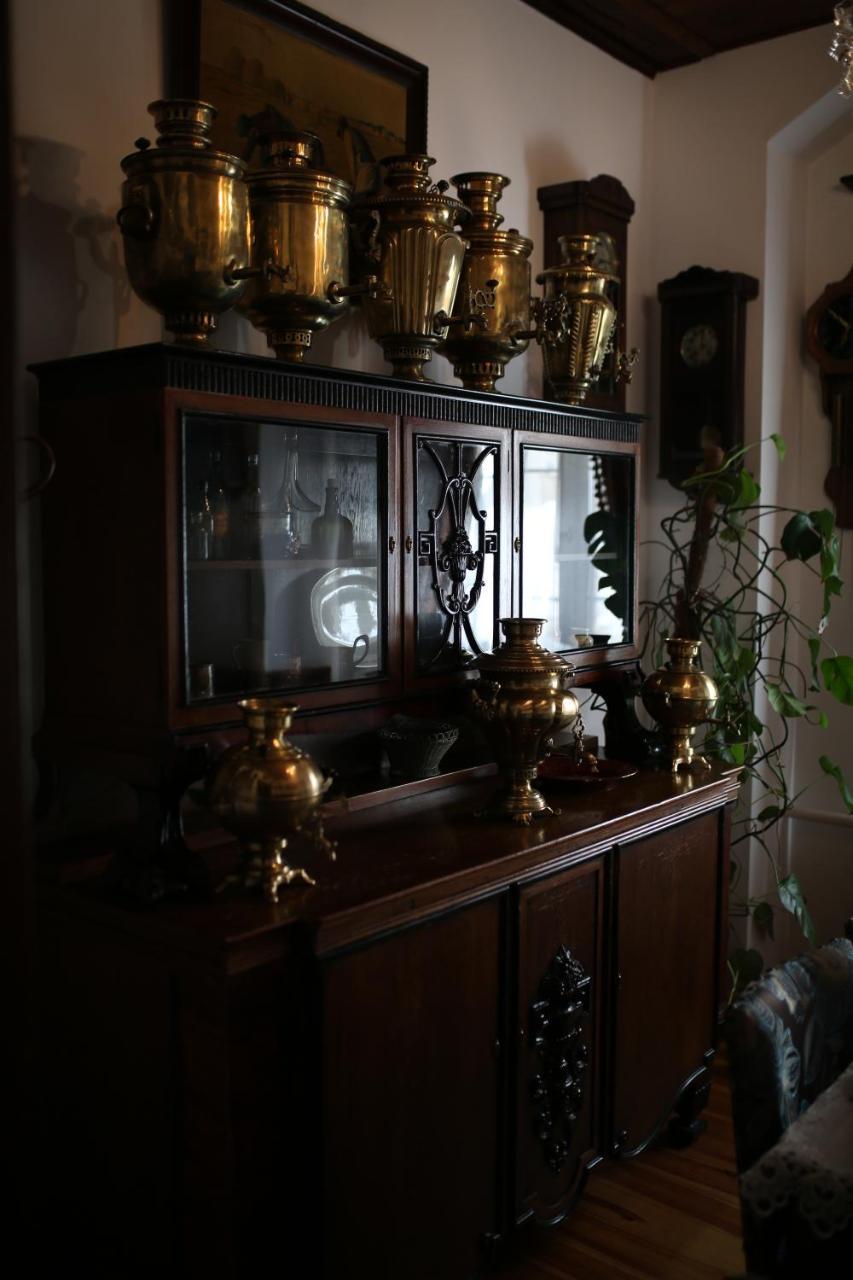 Antique House Hotel Дубно Экстерьер фото